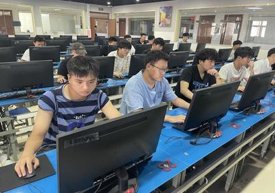 強競賽，煉技能，踐行職業教育活動精神——信息工程學院舉辦“中銳杯”網絡系統管理競賽
